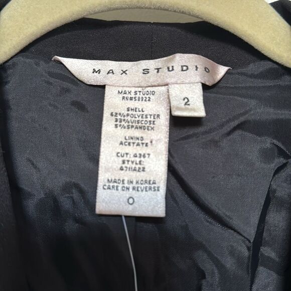 [NWT] Max Studio Black w/ White Stich Threading Blazer - Size 2 - Picture 10 of 10